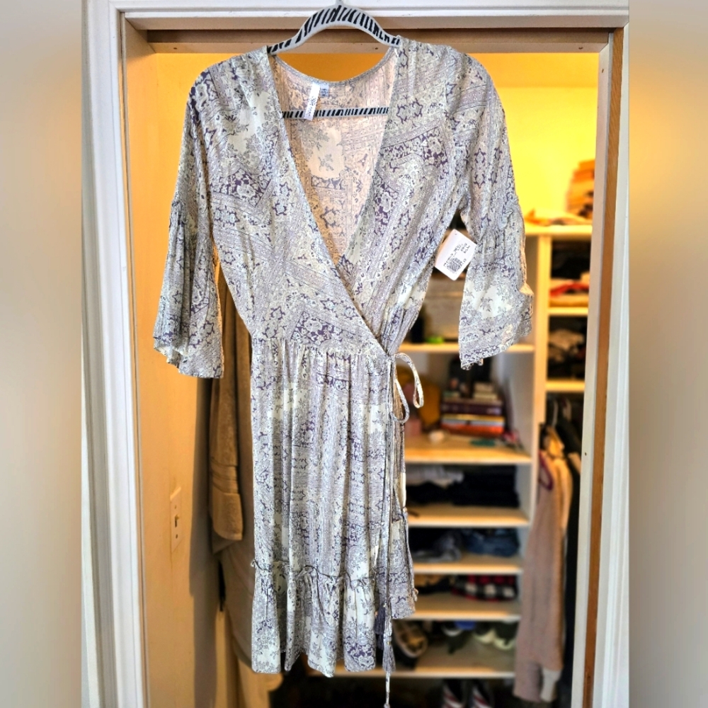 Short wrap dress